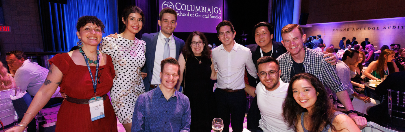 Attendees and Dean Rosen-Metsch at Reunion Dinner 2022