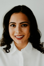 Soraya Beheshti ‘19GS photographed in front of a white wall