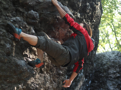Nick Wu '23GS, rock climbing 