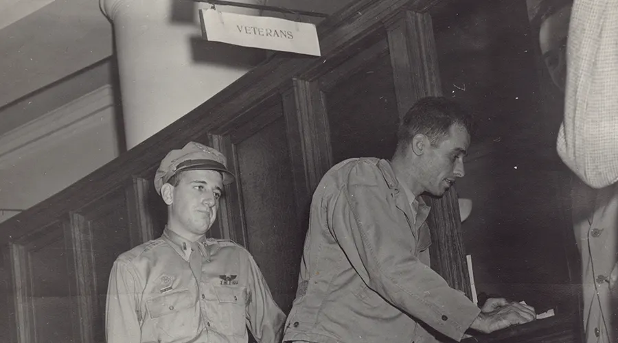 Veterans of WWII enroll in courses at Columbia University