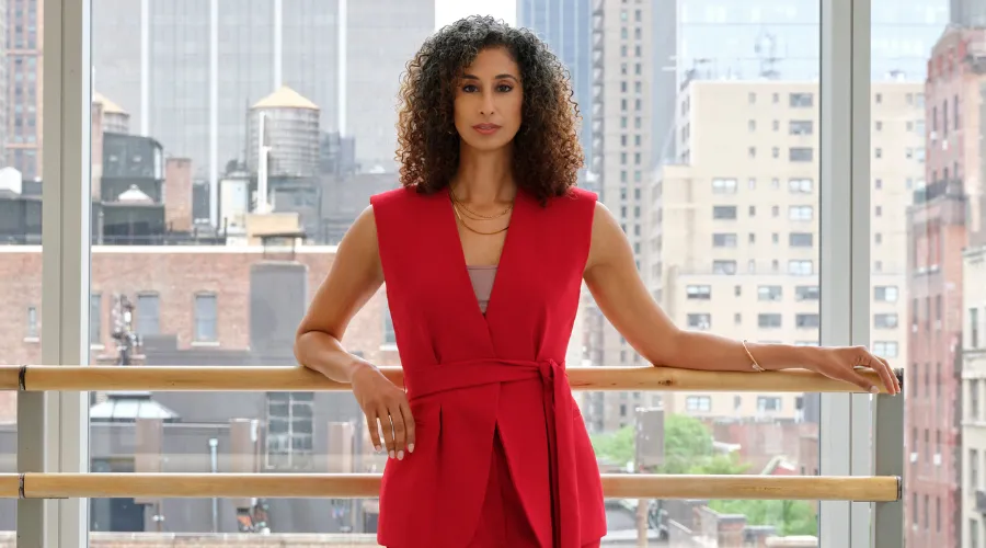 Alicia Graf Mack '03GS