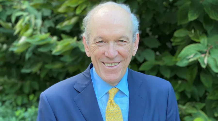 Larry J. Lawrence ’69GS ‘71BUS, Visionary Investor and GS Champion, to Speak at Class Day